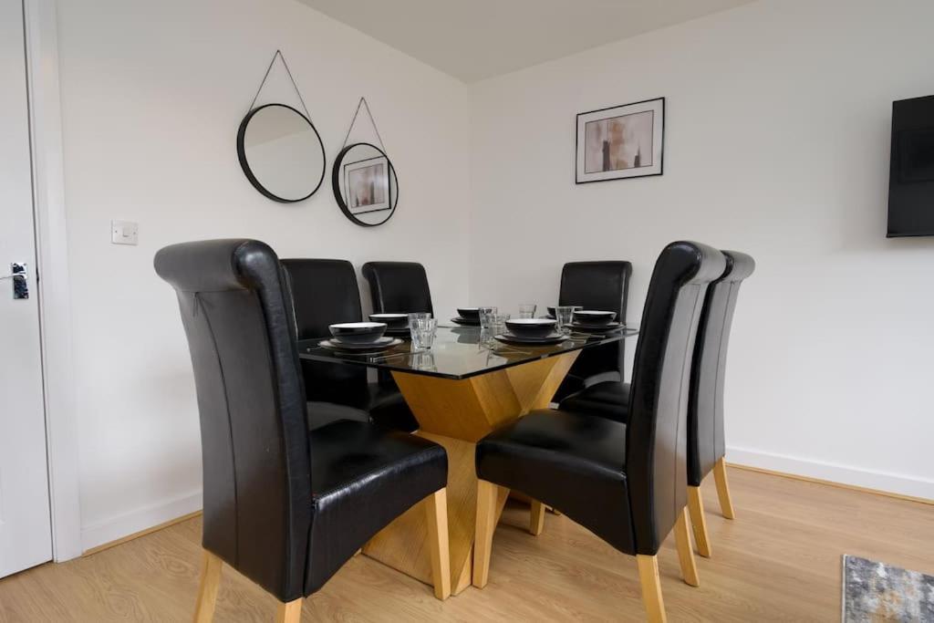 Willa Highley'S Nest - Fully Furnished Gem, Free Private Parking, Sky Tv & Netflix Coventry Zewnętrze zdjęcie