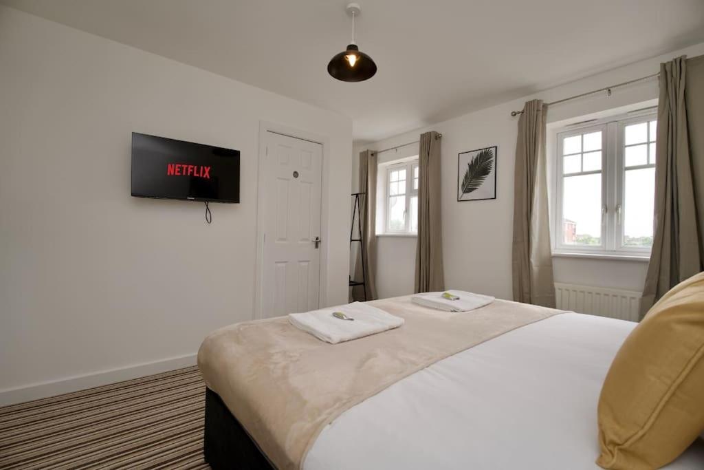 Willa Highley'S Nest - Fully Furnished Gem, Free Private Parking, Sky Tv & Netflix Coventry Zewnętrze zdjęcie