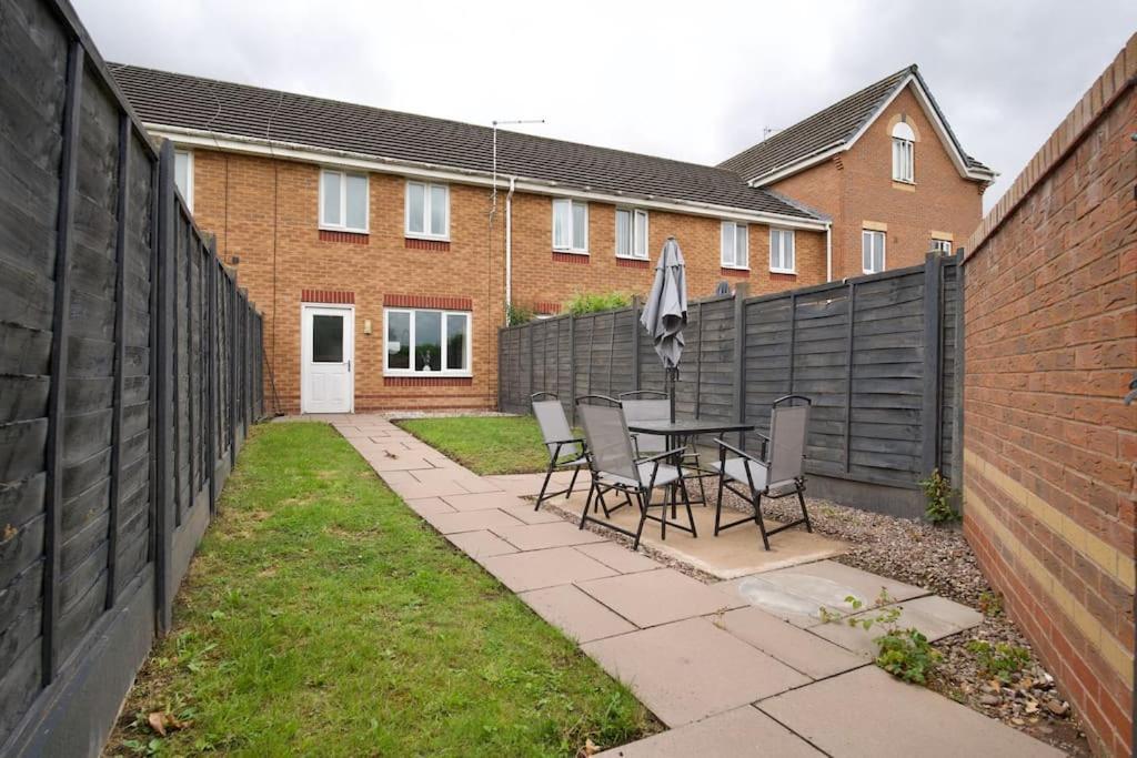 Willa Highley'S Nest - Fully Furnished Gem, Free Private Parking, Sky Tv & Netflix Coventry Zewnętrze zdjęcie